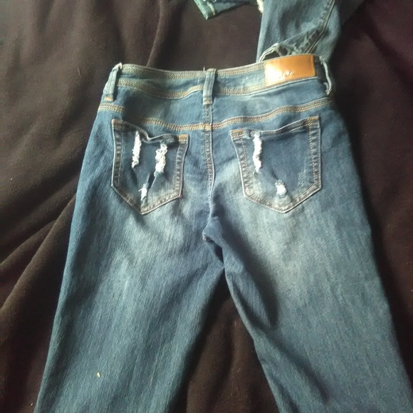 Women's Dollhouse jeans - Picture 2 of 3